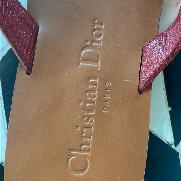 Red Christian Dior Ethnie Feather Flip Flops Sandals-NWT - Picture 4 of 6